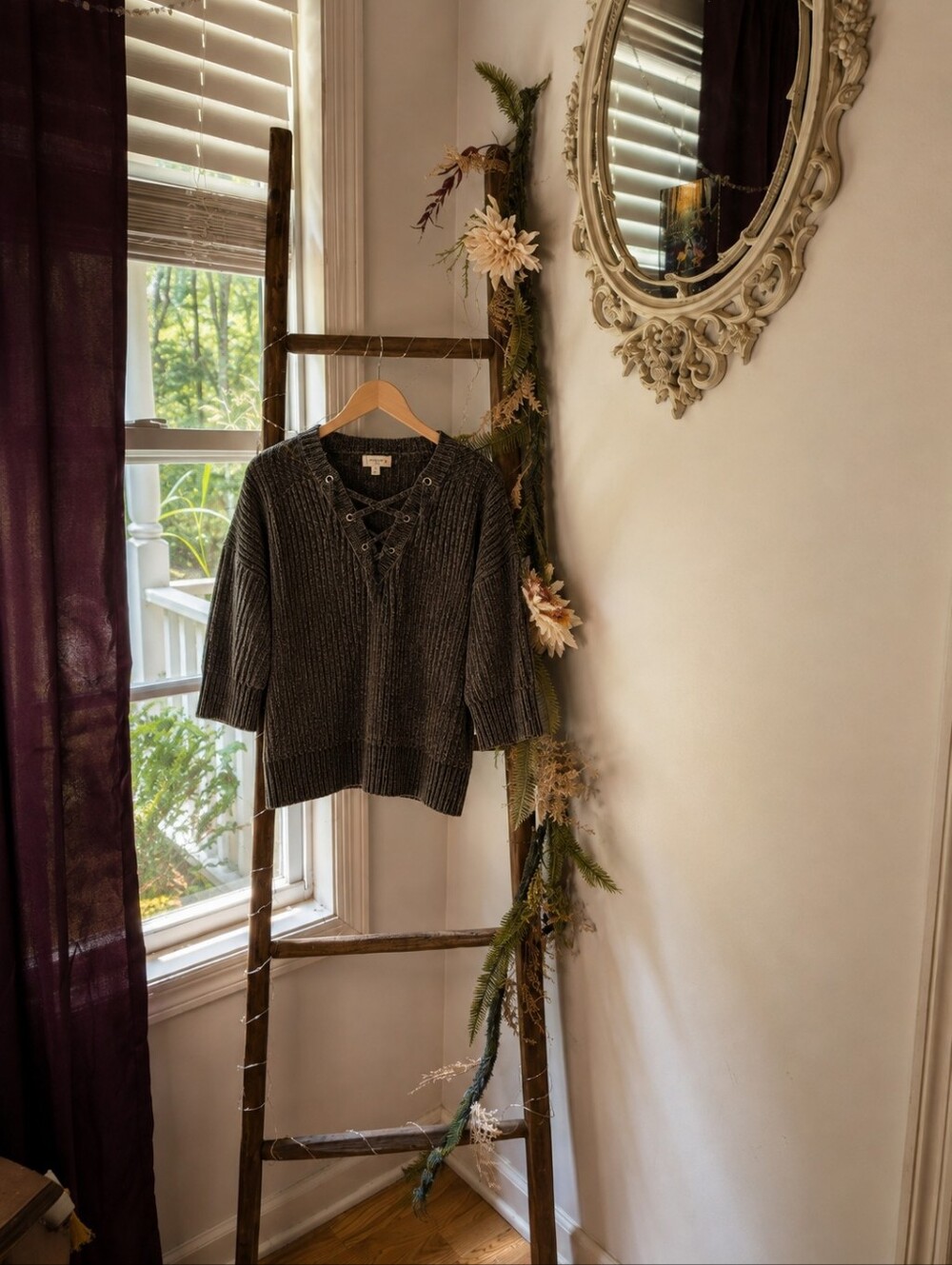 Women’s XL Olive Green Textured Knit Lace Up Sweater